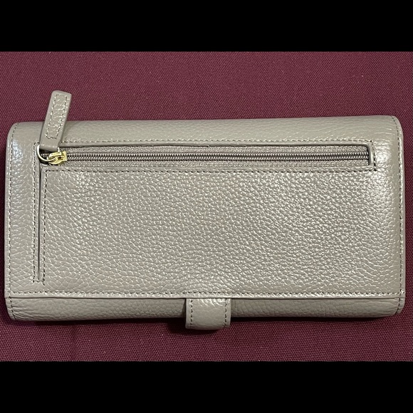 RFID Blocking Wallet - Picture 2 of 5